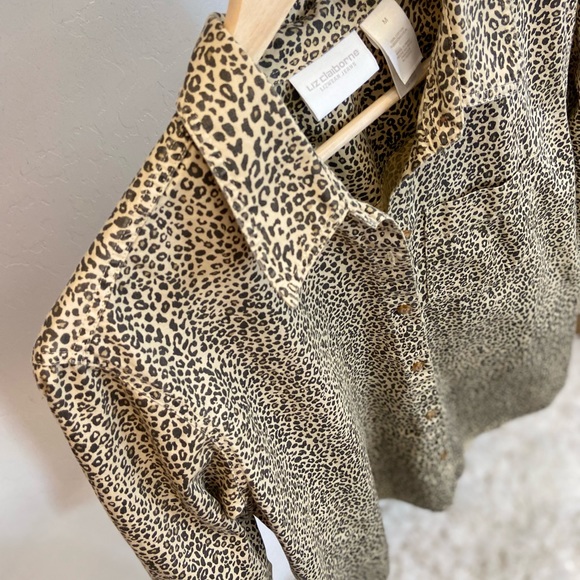 Liz Claiborne Tops - Liz Claiborne Cheetah Button Shirt | Size Medium